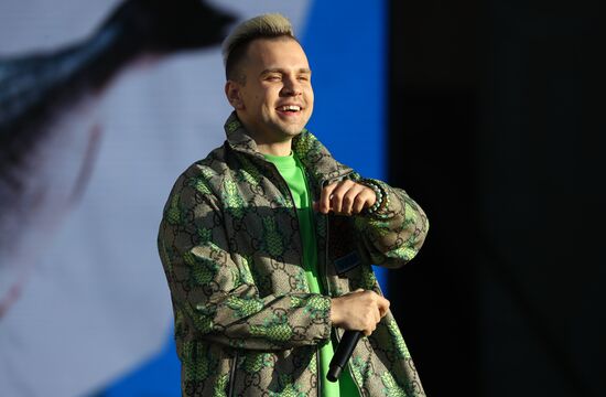 Выставка "Россия". Концерт "Мир. Труд. Май. Перезагрузка"