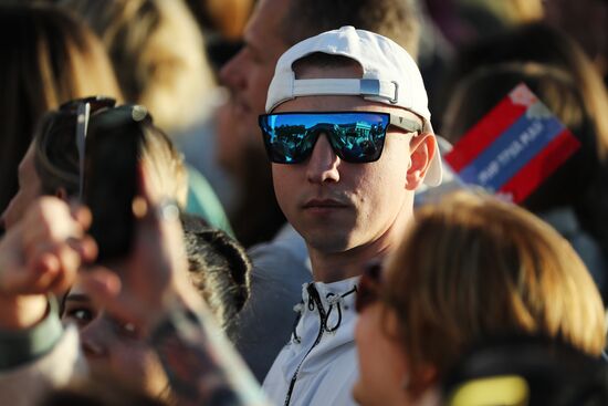 Выставка "Россия". Концерт "Мир. Труд. Май. Перезагрузка"