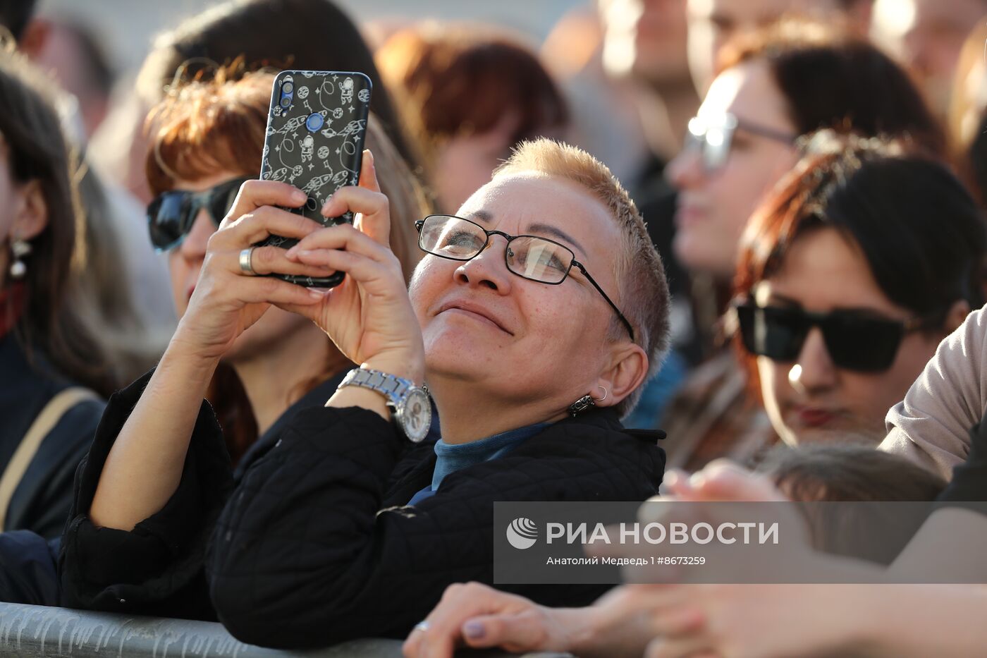 Выставка "Россия". Концерт "Мир. Труд. Май. Перезагрузка"