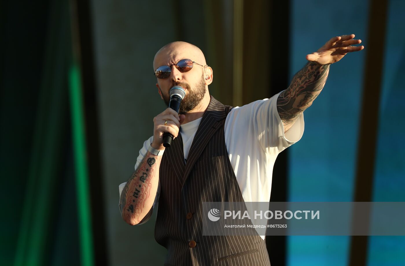 Выставка "Россия". Концерт "Мир. Труд. Май. Перезагрузка"