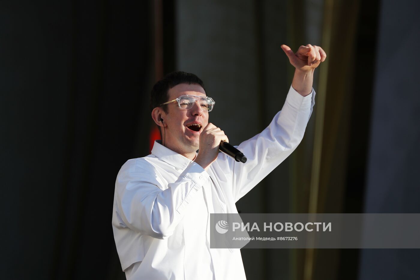 Выставка "Россия". Концерт "Мир. Труд. Май. Перезагрузка"