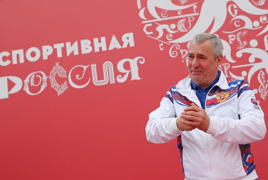 Выставка "Россия". Зарядка на площадке "Спортивная Россия" с Виктором Сосновским 