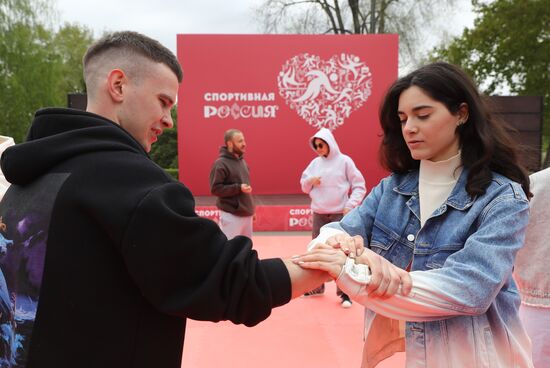 Выставка "Россия". Зарядка на площадке "Спортивная Россия" с Виктором Сосновским