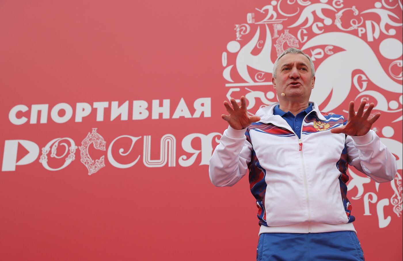 Выставка "Россия". Зарядка на площадке "Спортивная Россия" с Виктором Сосновским 