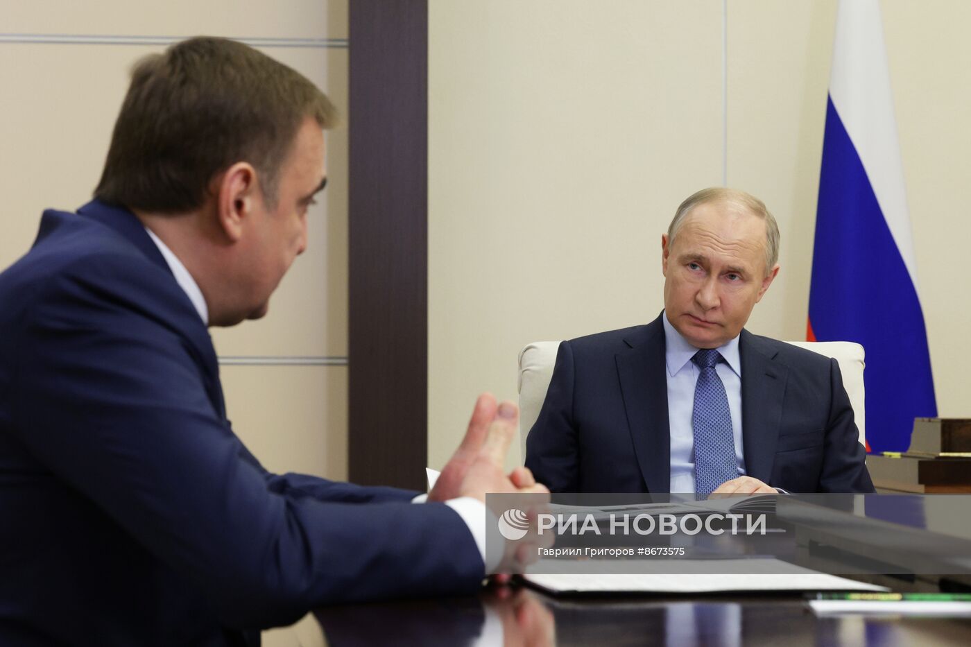 Президент Владимир Путин встретился с губернатором Тульской области Алексеем Дюминым