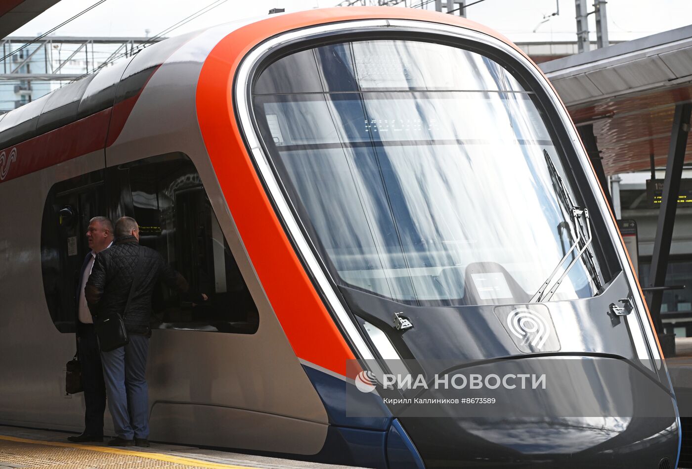 Запуск на линию нового поезда "Иволга 4.0"