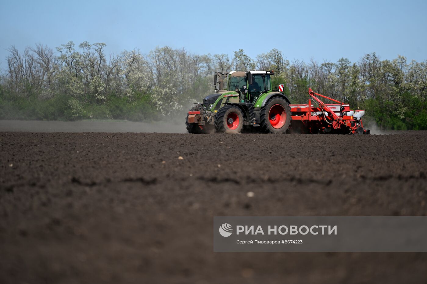 Весенняя посевная в Ростовской области