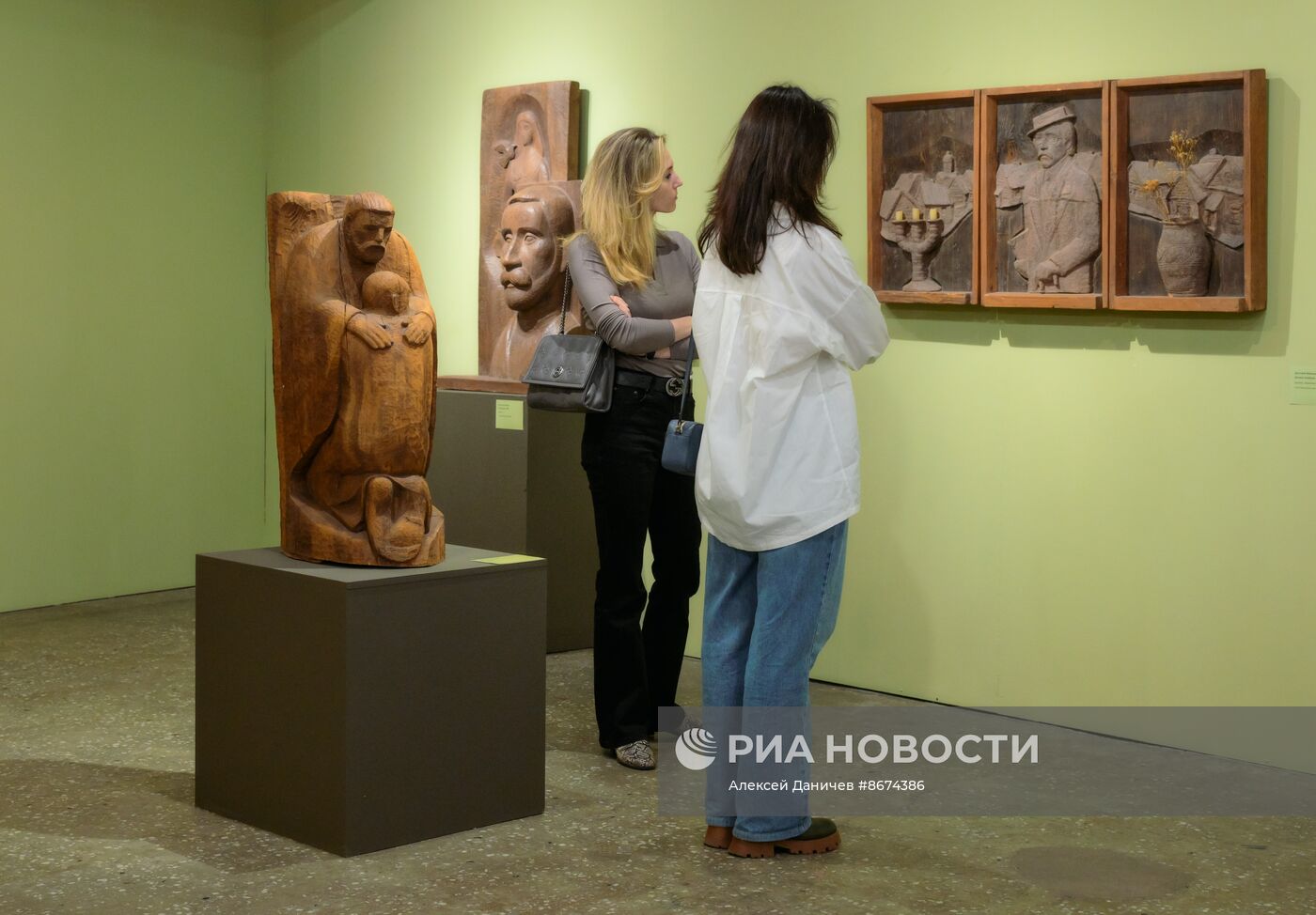Открытие выставок в Музее искусства Санкт-Петербурга XX-XXI веков