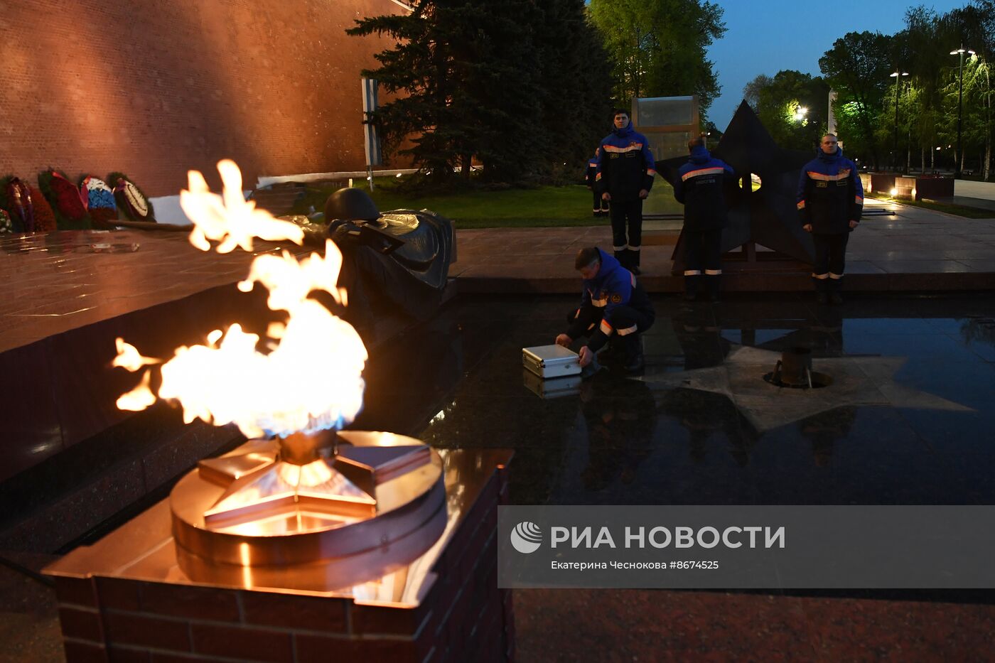 Профилактика Вечного огня в Александровском саду