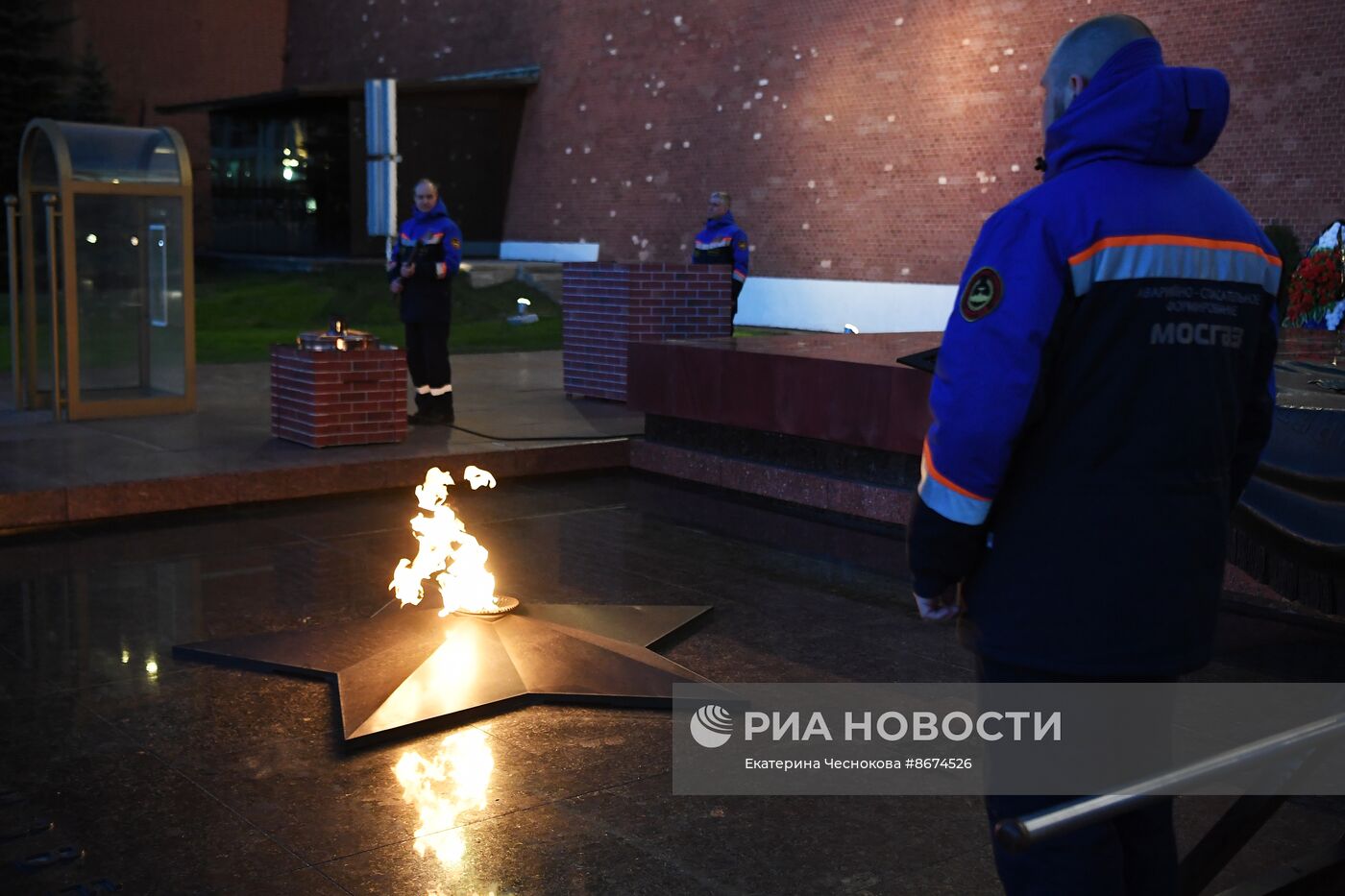 Профилактика Вечного огня в Александровском саду