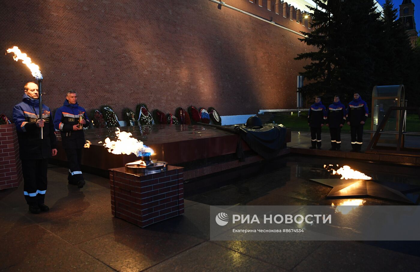 Профилактика Вечного огня в Александровском саду