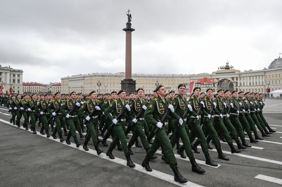 Генеральная репетиция парада Победы в Санкт-Петербурге