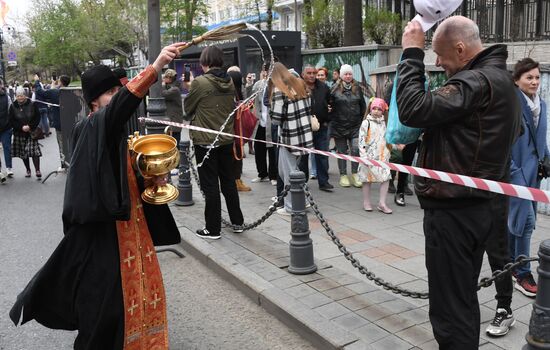Пасхальный крестный ход во Владивостоке
