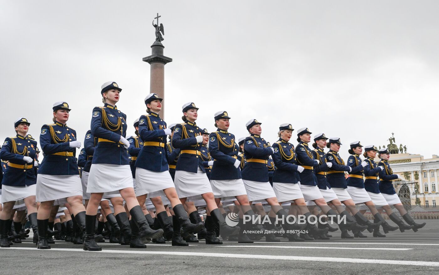 Генеральная репетиция парада Победы в Санкт-Петербурге