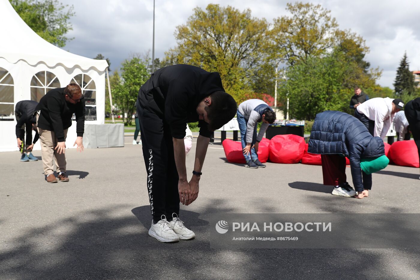 Выставка "Россия". Зарядка на площадке "Спортивная Россия" с победителем Кубка России по роуп-скипингу Юрием Данильченко