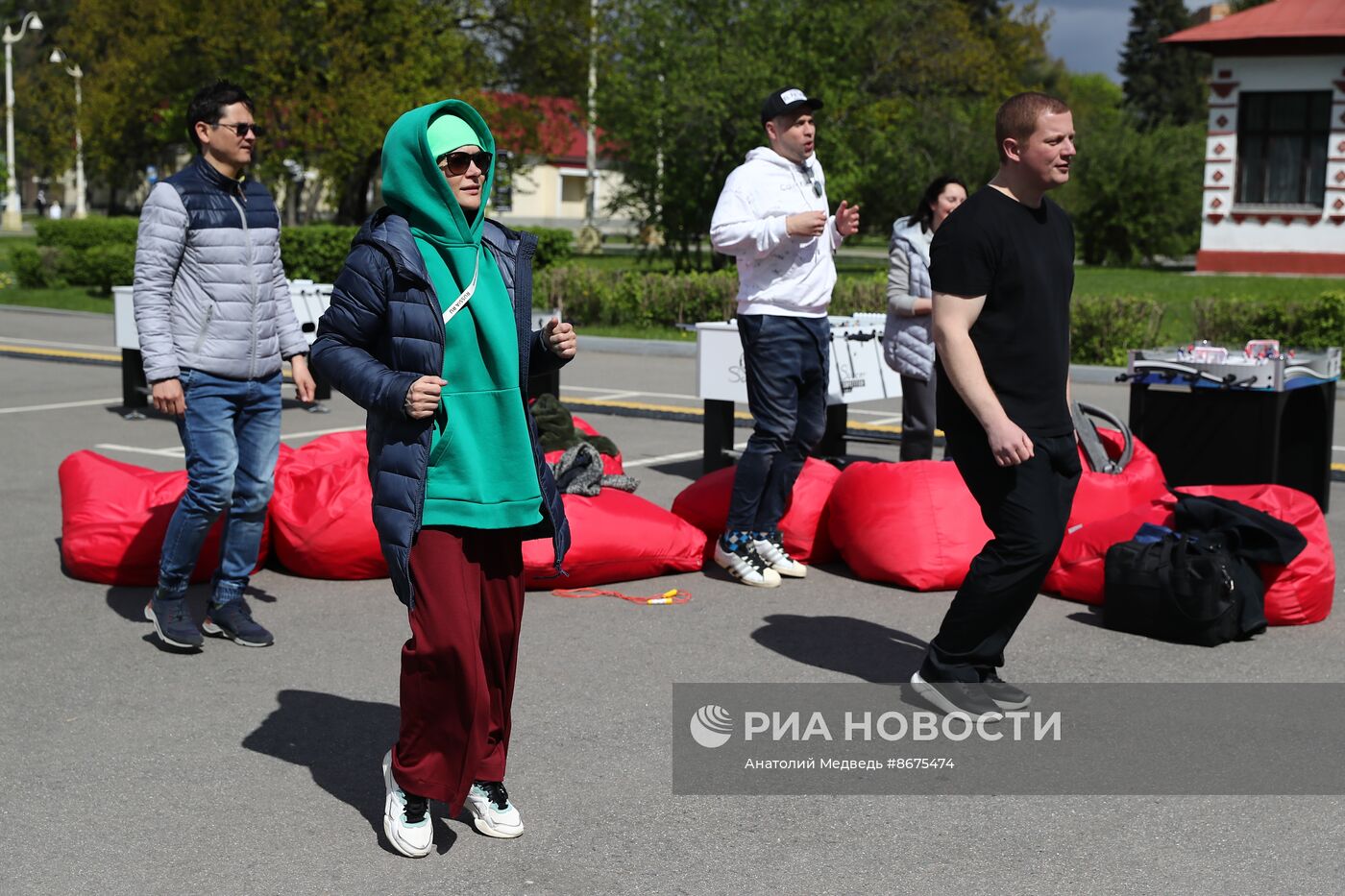 Выставка "Россия". Зарядка на площадке "Спортивная Россия" с победителем Кубка России по роуп-скипингу Юрием Данильченко