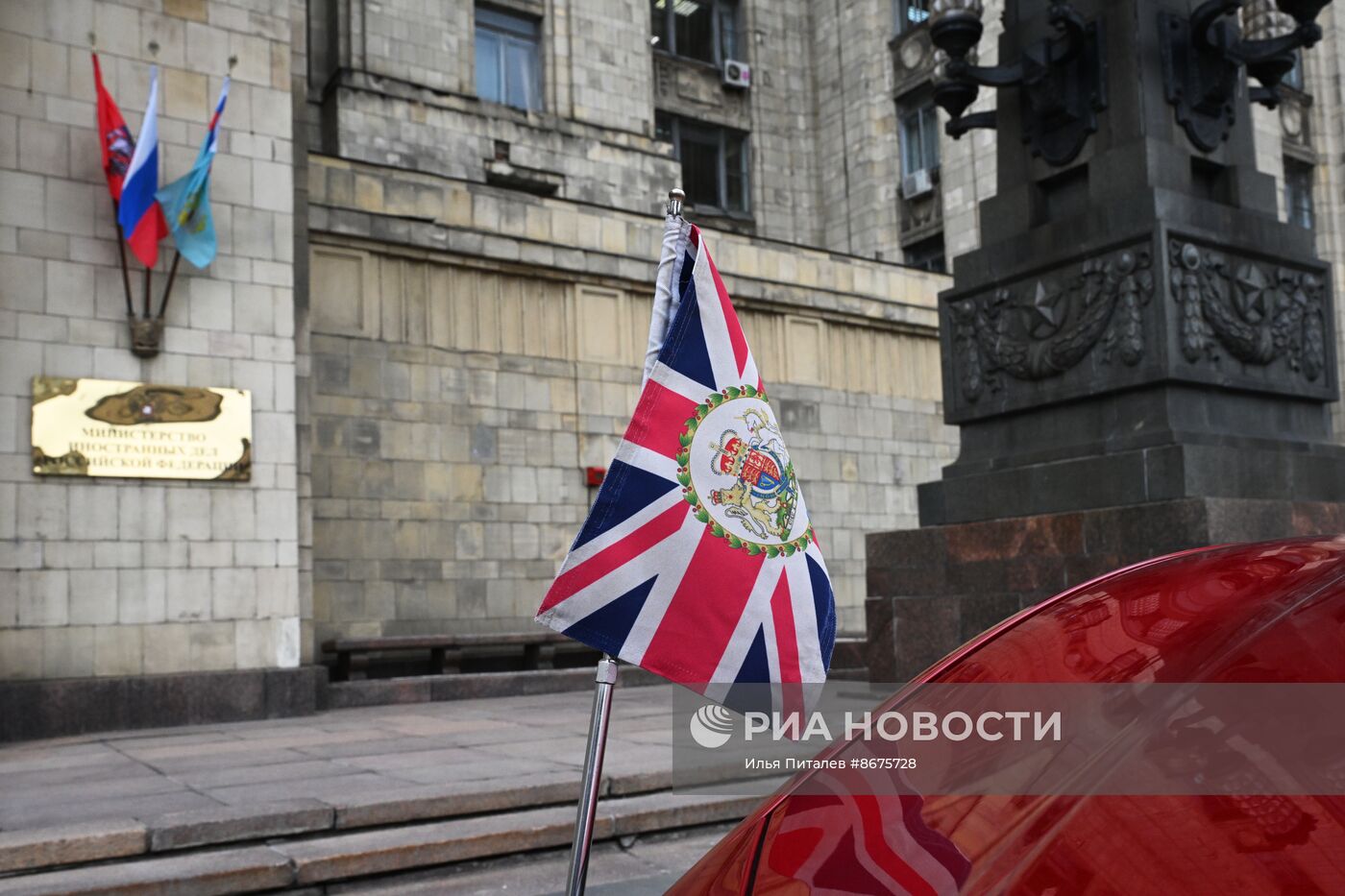 Послы Великобритании и Франции вызваны в МИД РФ