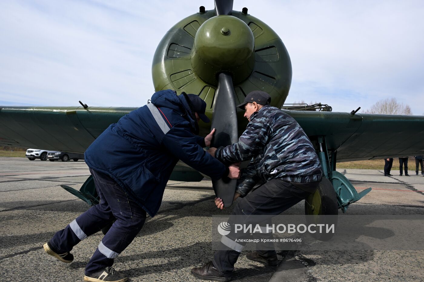 Полет восстановленного истребителя И-16 над Новосибирском