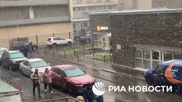 Небольшой снег пошел в Калининском, Выборгском и Приморском районах Петербурга