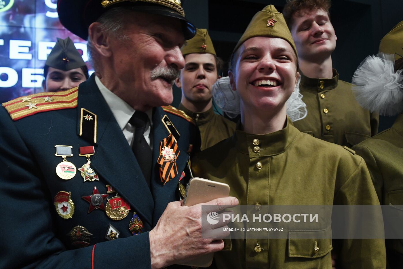 Выставка "Города-герои. Путь к Победе"