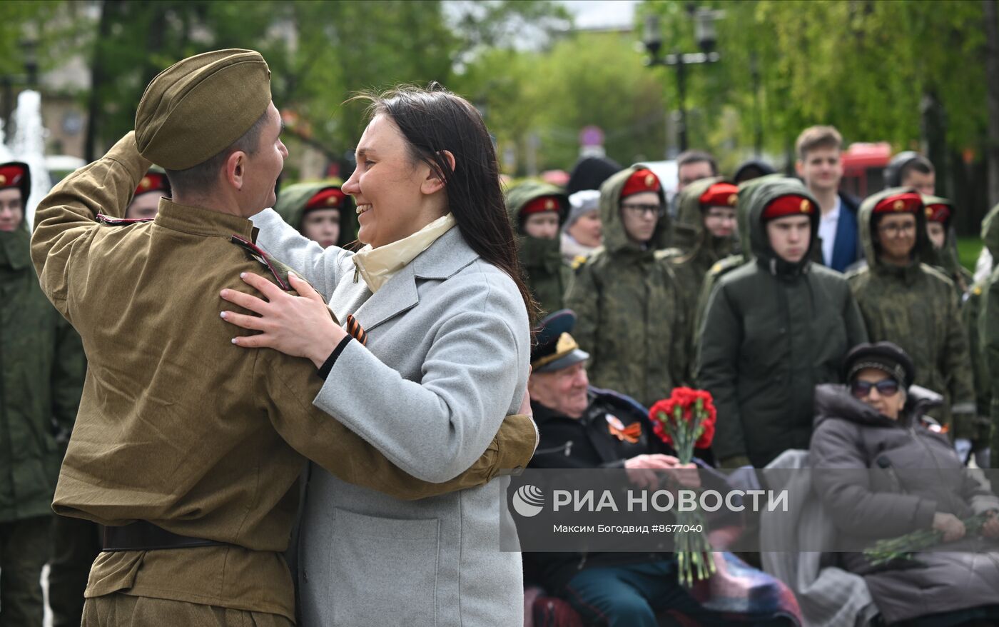 Акция "Парад у дома ветерана" в Казани