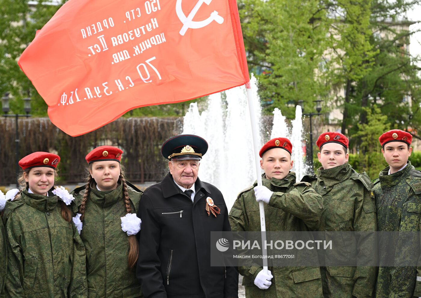 Акция "Парад у дома ветерана" в Казани