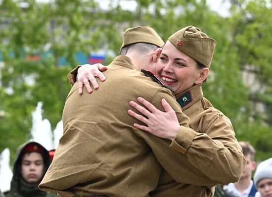 Акция "Парад у дома ветерана" в Казани