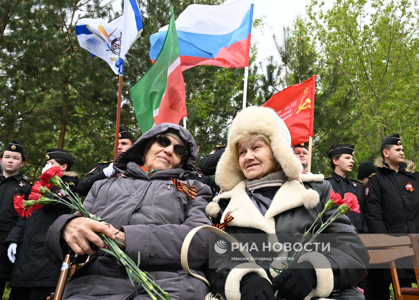 Акция "Парад у дома ветерана" в Казани