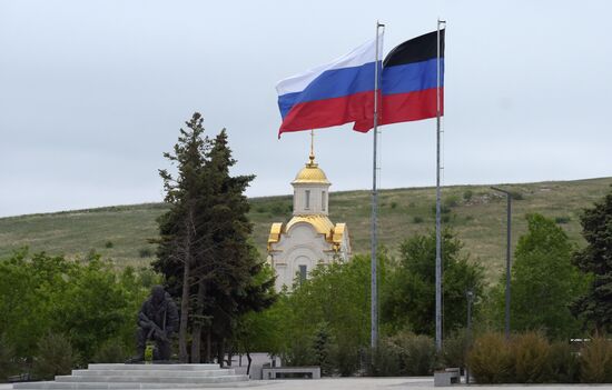 На мемориале "Саур-Могила" провели акции ко Дню Победы