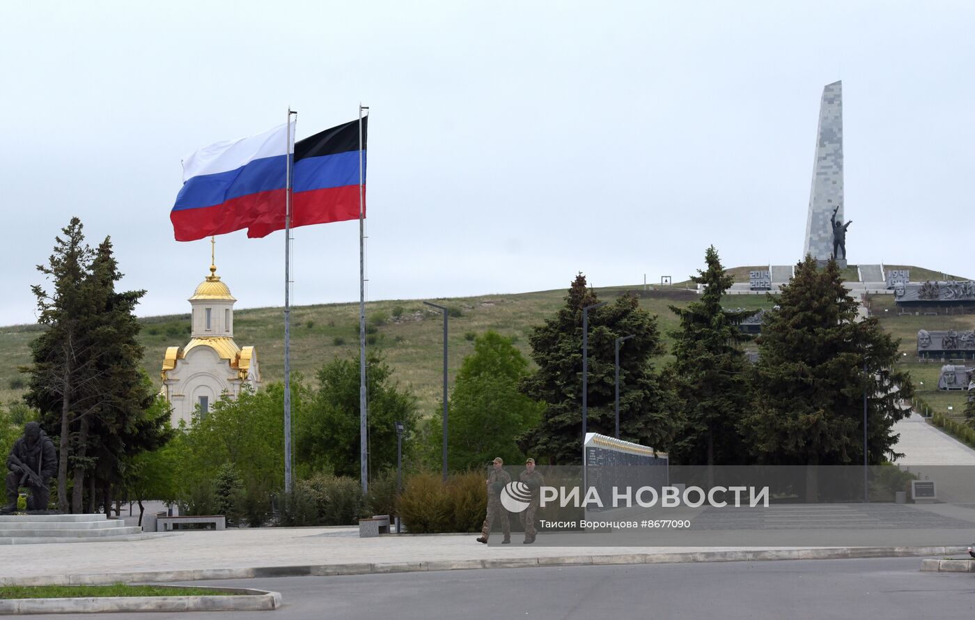 На мемориале "Саур-Могила" провели акции ко Дню Победы