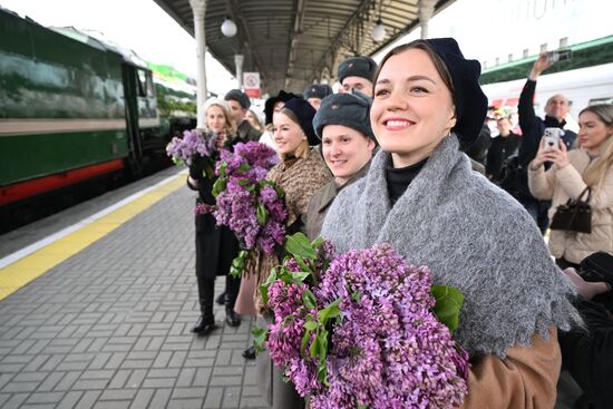Поезд "Сила в правде" прибыл на Белорусский вокзал 