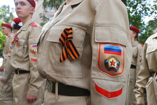 Поздравление ветеранов ВОВ в Луганске