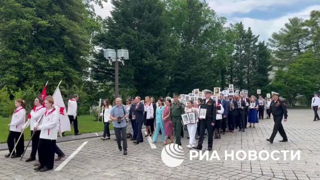 Шествие "Бессмертного полка" в российском посольстве в Вашингтоне