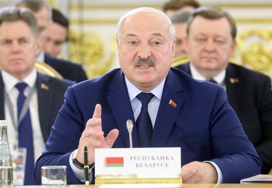 Президент России Владимир Путин принял участие в юбилейном саммите ЕАЭС в Москве