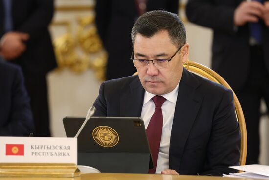 Президент России Владимир Путин принял участие в юбилейном саммите ЕАЭС в Москве