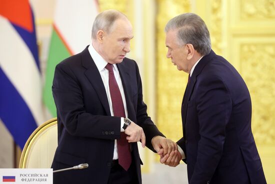 Президент России Владимир Путин принял участие в юбилейном саммите ЕАЭС в Москве