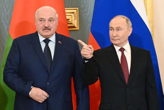 Президент России Владимир Путин принял участие в юбилейном саммите ЕАЭС в Москве