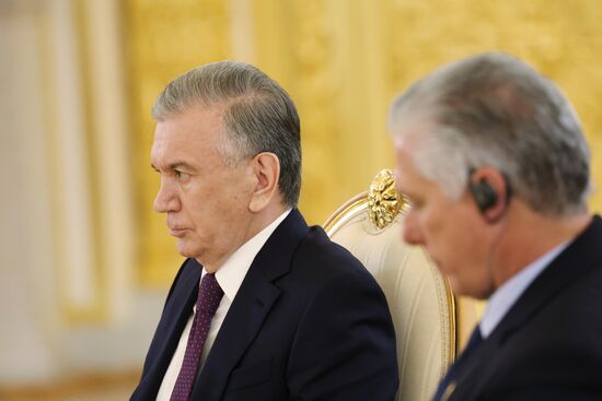 Президент России Владимир Путин принял участие в юбилейном саммите ЕАЭС в Москве