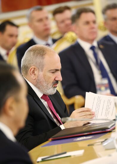 Президент России Владимир Путин принял участие в юбилейном саммите ЕАЭС в Москве