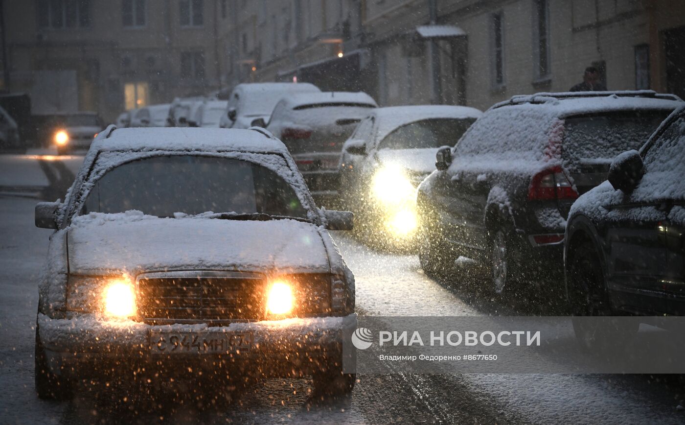 Снег в Москве