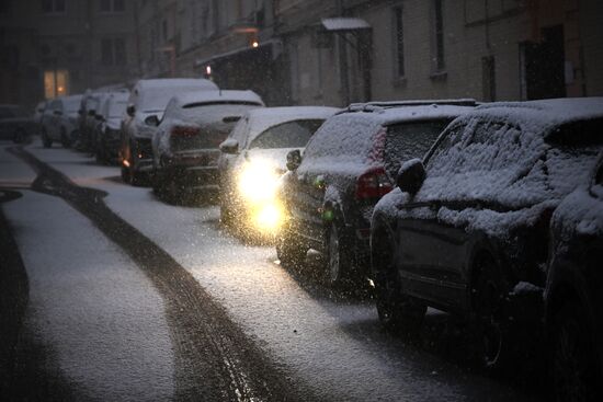 Снег в Москве