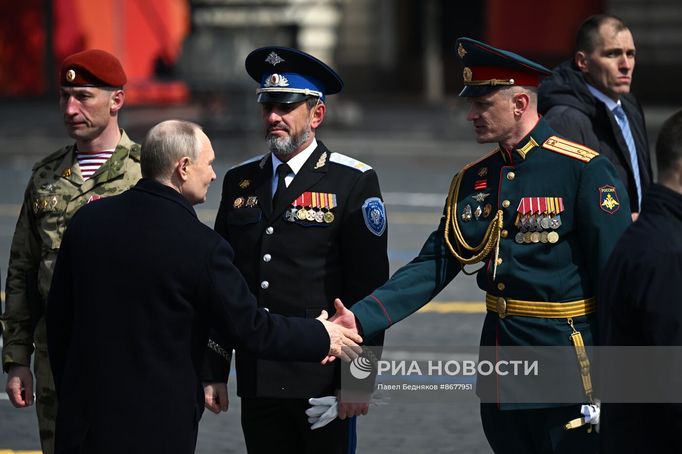 Президент Владимир Путин принял участие в параде Победы в Москве
