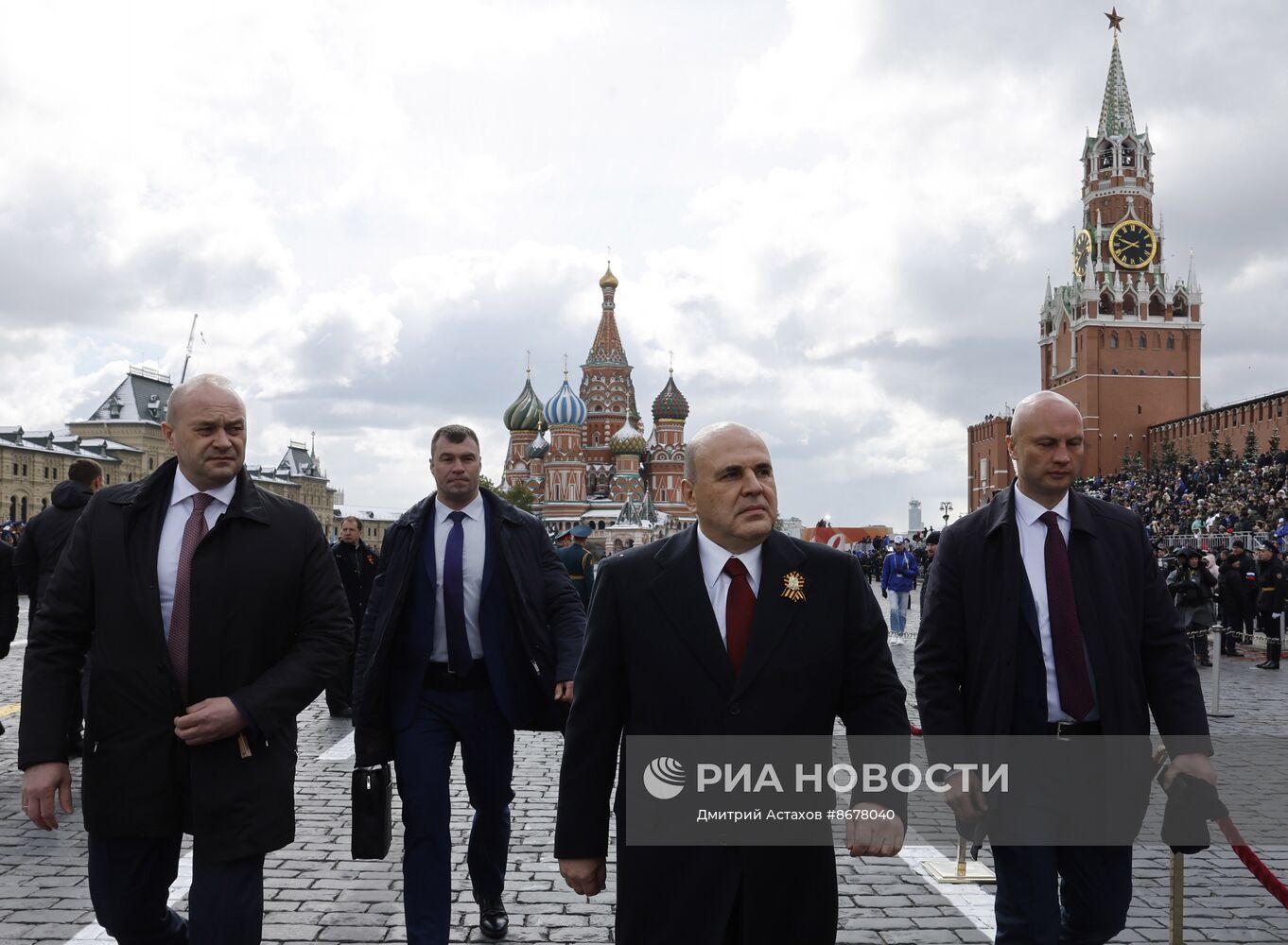 Президент Владимир Путин принял участие в параде Победы в Москве