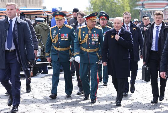 Президент Владимир Путин принял участие в параде Победы в Москве