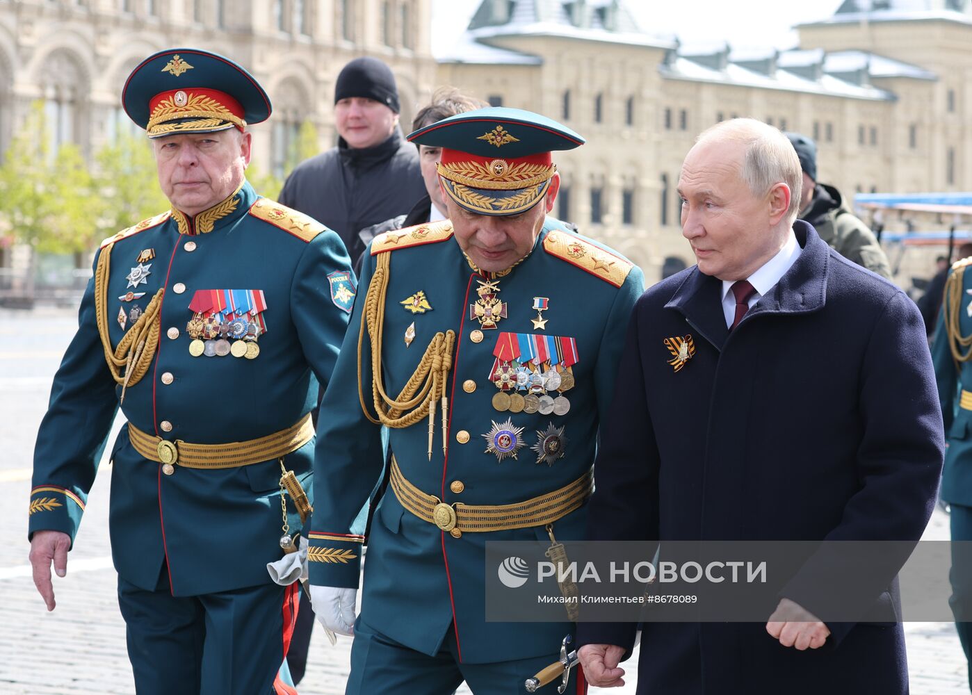 Президент Владимир Путин принял участие в параде Победы в Москве