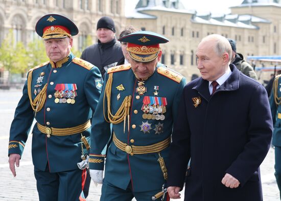 Президент Владимир Путин принял участие в параде Победы в Москве