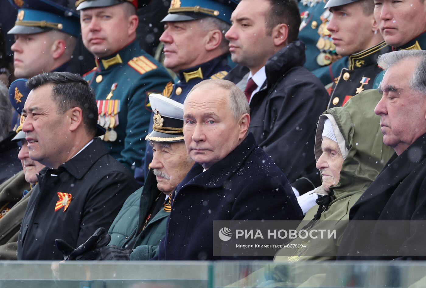 Президент Владимир Путин принял участие в параде Победы в Москве