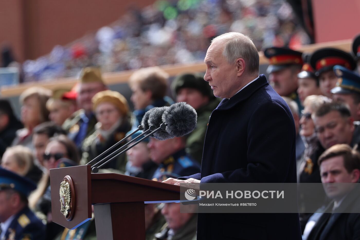 Президент Владимир Путин принял участие в параде Победы в Москве