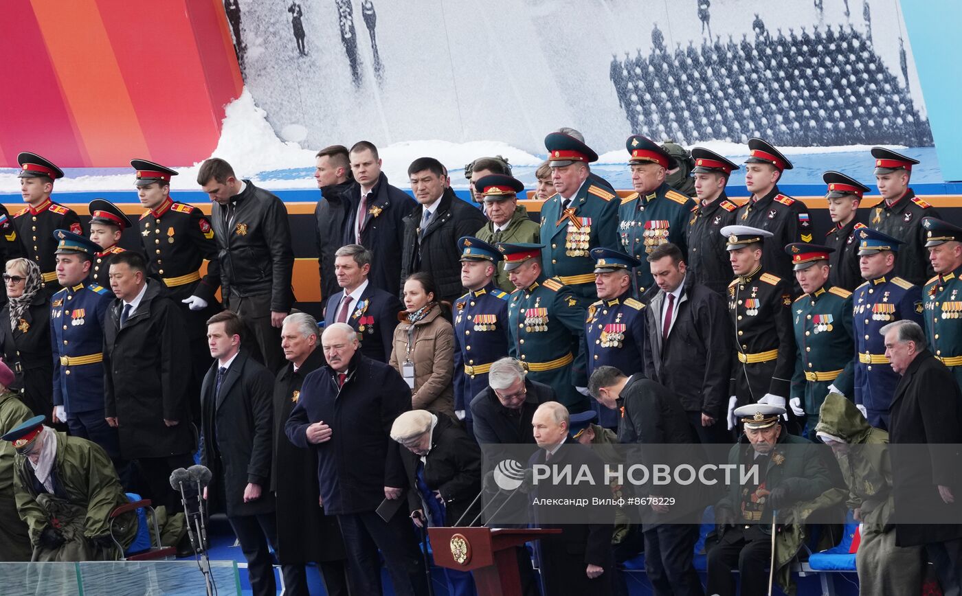 Президент Владимир Путин принял участие в параде Победы в Москве