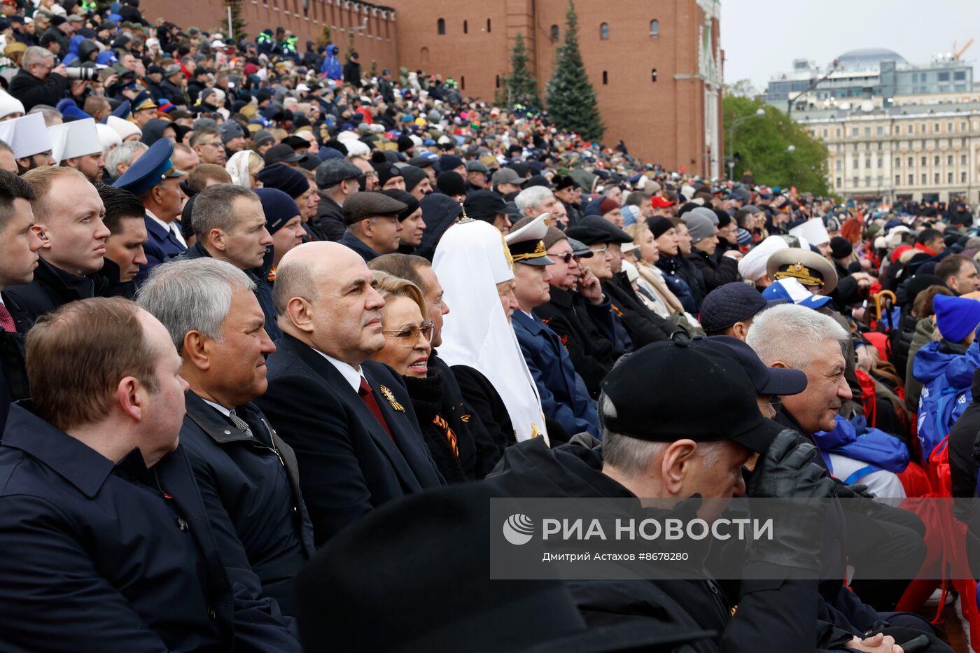 Президент Владимир Путин принял участие в параде Победы в Москве